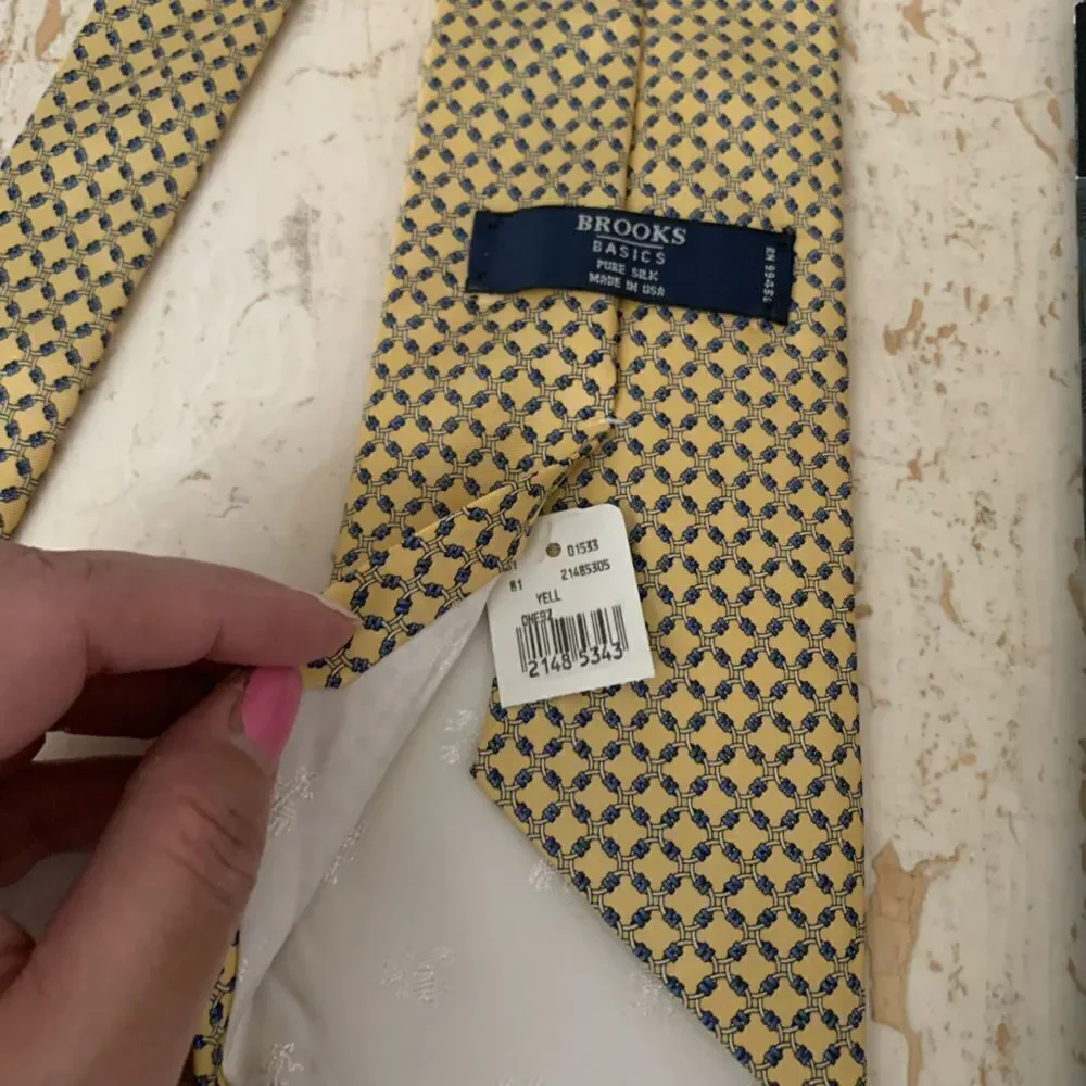 👔Set of 2NWT ties Brooks Baiscs Liz claiborne